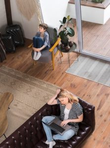 Выбор паркетного покрытия: преимущества разных видов и советы по укладке.